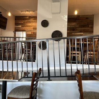 Isla Restaurant - Spacious indoors - Seafood Near Me - Concord, California