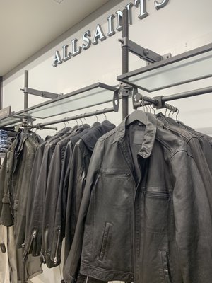 Bloomingdale's by null