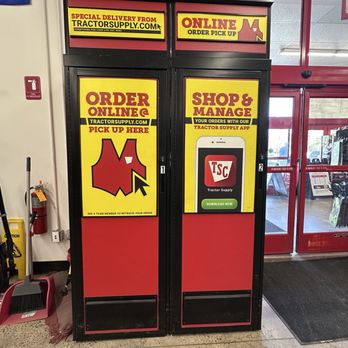 Tractor Supply - Easy online order pick up lockers right by front door - Department Stores Near Me - Sparks, Nevada