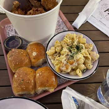 Honeymoon Chicken - 8pc Chicken Bucket with Mac and Cheese - Chicken Shop Near Me - Washington, DC, District of Columbia Honeymoon Chicken - 8pc Chicken Bucket with Mac and Cheese - Chicken Shop Near Me - Washington, DC, District of Columbia