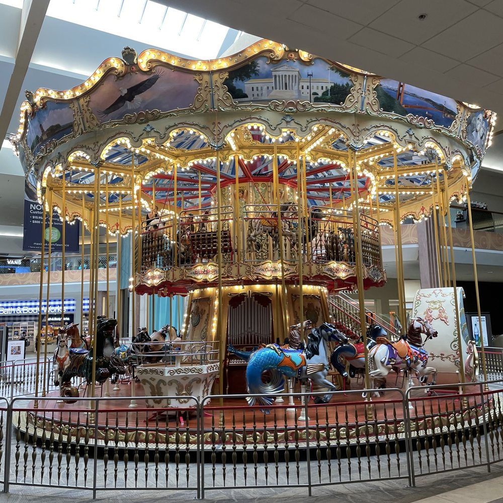 Oak Park Mall - Shopping Centers Near Me - Overland Park, Kansas Oak Park Mall - Shopping Centers Near Me - Overland Park, Kansas