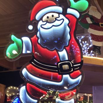 Bronner’s CHRISTmas Wonderland - Home Decor Near Me - Frankenmuth, Michigan Bronner’s CHRISTmas Wonderland - Home Decor Near Me - Frankenmuth, Michigan