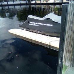 Davy Jones Divers - Floating dock cleaning