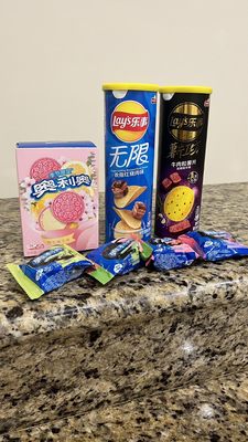 Hanna & Tiger's Asian Mart 小卖部 by null