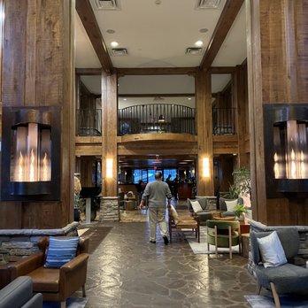 Grand Cascades Lodge - Lobby - Resorts Near Me - Hamburg, New Jersey