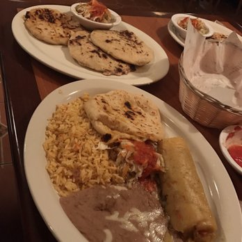 El Cuscatleco - Yum! Combination #7 & PUPUSAS! - Salvadoran Near Me - Cary, North Carolina El Cuscatleco - Yum! Combination #7 & PUPUSAS! - Salvadoran Near Me - Cary, North Carolina