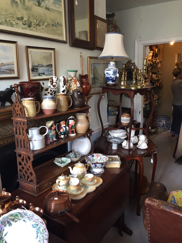 EAST STREET ANTIQUES Updated September 2024 East Street, Ashburton