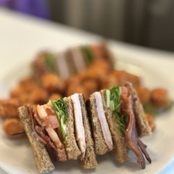 $17.95 Clubhouse lunch