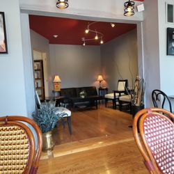 Dlicious Coffee Bar - Cozy room.