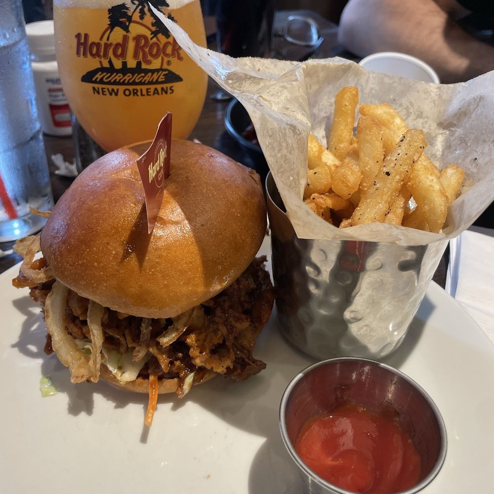Hard Rock Cafe - Hurricane, pulled pork sandwich. - American Near Me - New Orleans, Louisiana Hard Rock Cafe - Hurricane, pulled pork sandwich. - American Near Me - New Orleans, Louisiana