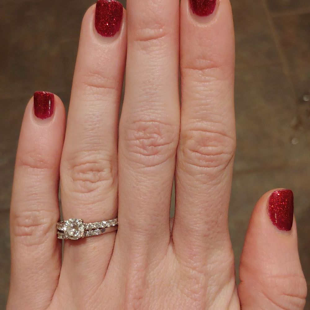 Danada Nails & Spa - Three weeks and two days in! I've never had a no chip last me so long. And still getting compliments on it! - Nail Salons Near Me - Wheaton, Illinois