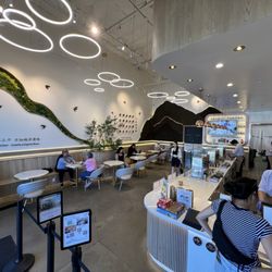 Chicha San Chen - View from front of the shop
