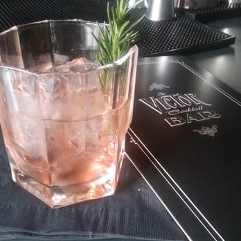 The Victor Bar - Mezcal Old Fashioned! - Cocktail Bars Near Me - Chicago, Illinois