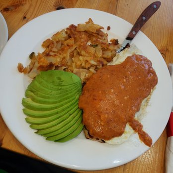 Grand Canyon Bistro - Chicken Avocado with home fries and Chipotle hollandaise - Diners Near Me - Brooklyn, New York Grand Canyon Bistro - Chicken Avocado with home fries and Chipotle hollandaise - Diners Near Me - Brooklyn, New York
