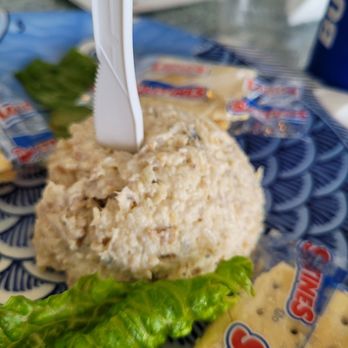 Boater's Grill - Seafood Near Me - Key Biscayne, Florida