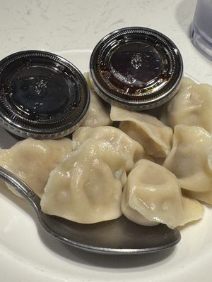 Lao Sze Chuan (Grant Park) by null