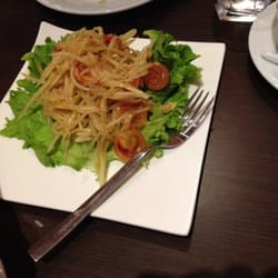 Pun Thai - Green paw paw salad
