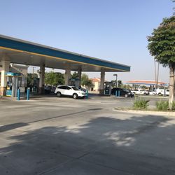 Have A Snack Valero - Gas pumps