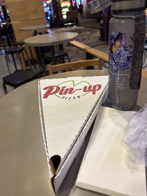 Pin-Up Pizza by null