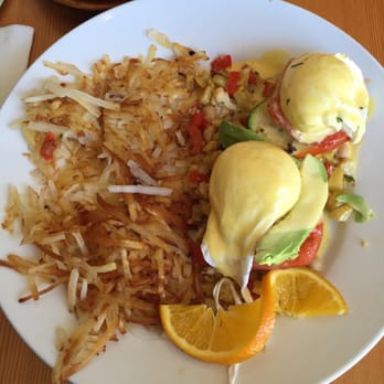 Shorehouse Kitchen - Roasted Roma Tomato & Quinoa Cake Benedict - Coffee & Tea Near Me - La Jolla, California