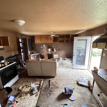 Rapid Junk Removal CA - Fast cleanout service for cluttered homes in Newman, CA. - Junk Removal & Hauling Near Me