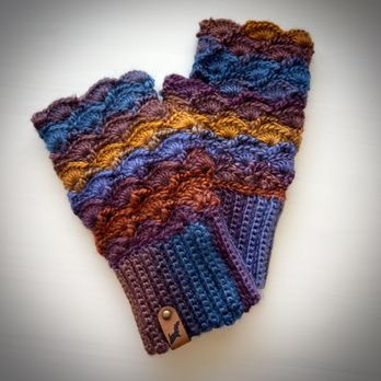 UP-Scale Art - hand crocheted fingerless mittens - Art Galleries Near Me - Munising, Michigan UP-Scale Art - hand crocheted fingerless mittens - Art Galleries Near Me - Munising, Michigan