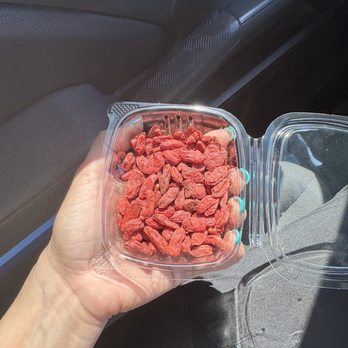 Playa Bowls - Extra goji berries - Juice Bars & Smoothies Near Me - Queen Creek, Arizona