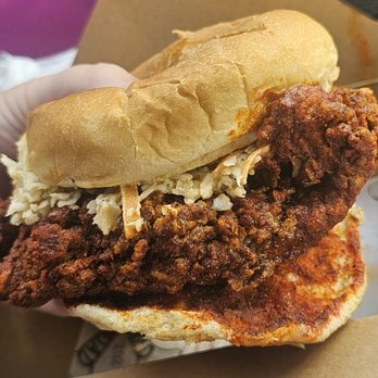 Crossroad Hot Chicken  - Mild Hot Chicken Sandwich - Chicken Shop Near Me - Tampa, Florida
