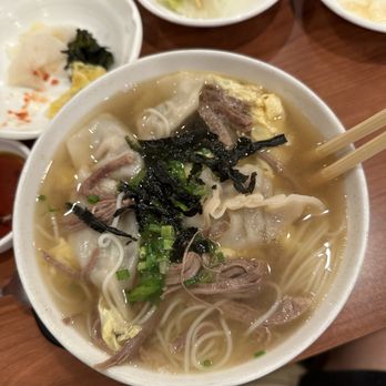 Yu Chun Korean Restaurant - Munro Mondoo Soup & Noodle In Soup - Korean Near Me - Honolulu, Hawaii Yu Chun Korean Restaurant - Munro Mondoo Soup & Noodle In Soup - Korean Near Me - Honolulu, Hawaii