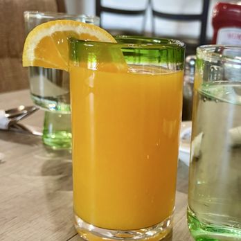 Casa Mia - Pretty presentation that matched the yummy OJ flavor - American Near Me - San Jose, California