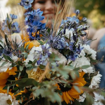 Hi-way Florist - Florists Near Me - Saint Louis, Missouri Hi-way Florist - Florists Near Me - Saint Louis, Missouri