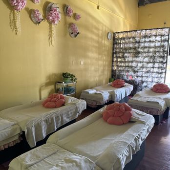 Leaf Massage - Massage Near Me - San Luis Obispo, California Leaf Massage - Massage Near Me - San Luis Obispo, California