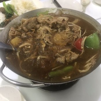 Chi Cafe - Beef in satay sauce of flaming mini wok - Hong Kong Style Cafe Near Me - Chicago, Illinois