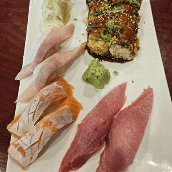 Honda Sushi - Volcano roll (top right), hamachi belly (top left), sake belly (bottom left), and toro (bottom right) - Sushi Bars Near Me - Pleasant Hill, California Honda Sushi - Volcano roll (top right), hamachi belly (top left), sake belly (bottom left), and toro (bottom right) - Sushi Bars Near Me - Pleasant Hill, California