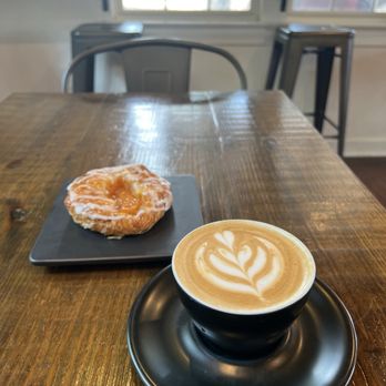 309 Coffee - Cappuccino and a peach danish - Coffee & Tea Near Me - Georgetown, Texas