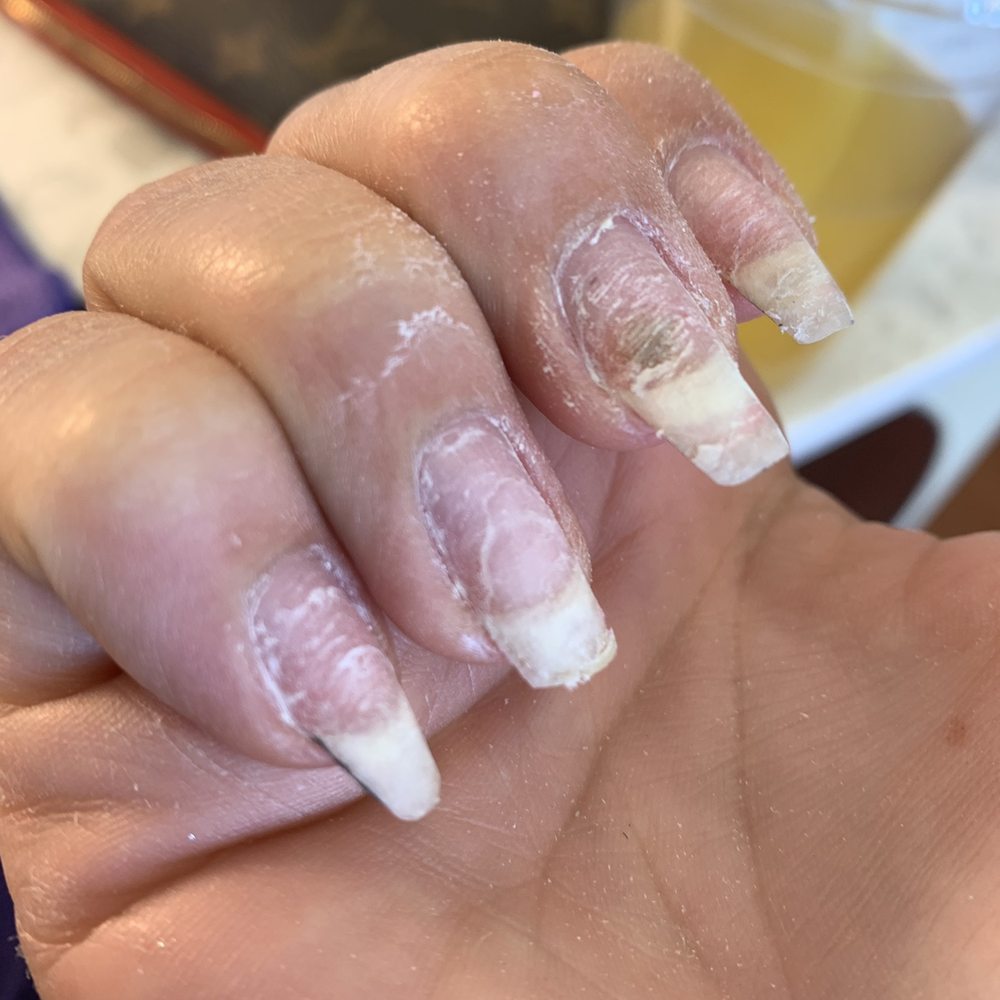 La Flora Nails - Nail Salons Near Me - Studio City, California La Flora Nails - Nail Salons Near Me - Studio City, California