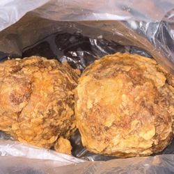 Petos Travel Center and Casino - Boudin balls (the spicy ones)