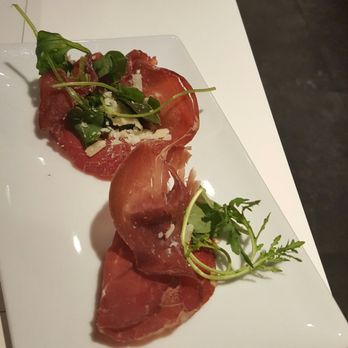 L'Ultimo - Amuse bouche bresaola - Italian Near Me - Lille, 59 L'Ultimo - Amuse bouche bresaola - Italian Near Me - Lille, 59