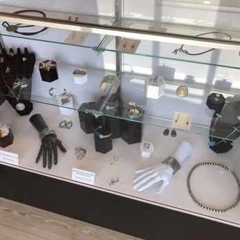 Sandia Gold & Silver - Display case of jewelry - Diamond Buyers Near Me - Albuquerque, New Mexico