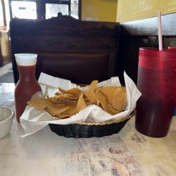 El Corral Mexican Bar & Grill - Chips and salsa with sweet tea