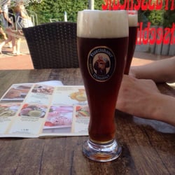 Inselbäcker - Bedienung nett, haben zwei Weizen bestellt ... Waren leider piss warm!!!
