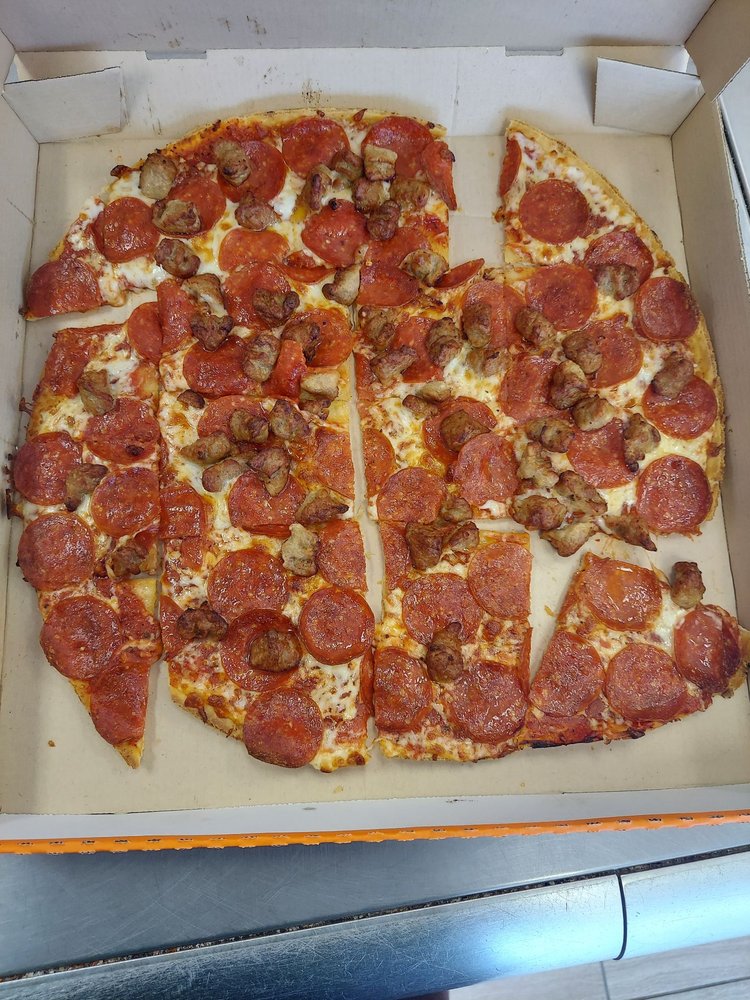 LITTLE CAESARS 10 Reviews Chicken Wings 2511 NW 23rd St, Oklahoma