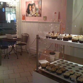 PinkaBella Cupcakes - Bakeries Near Me - Redmond, Washington
