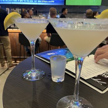Tom’s Watch Bar - Lavendar lemon drop? - Sports Bars Near Me - Orlando, Florida