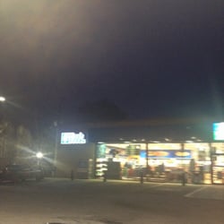 Flash Foods - Cheapest gas at the exit!!!