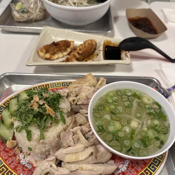 Phodega - Vietnamese Near Me - Chicago, Illinois