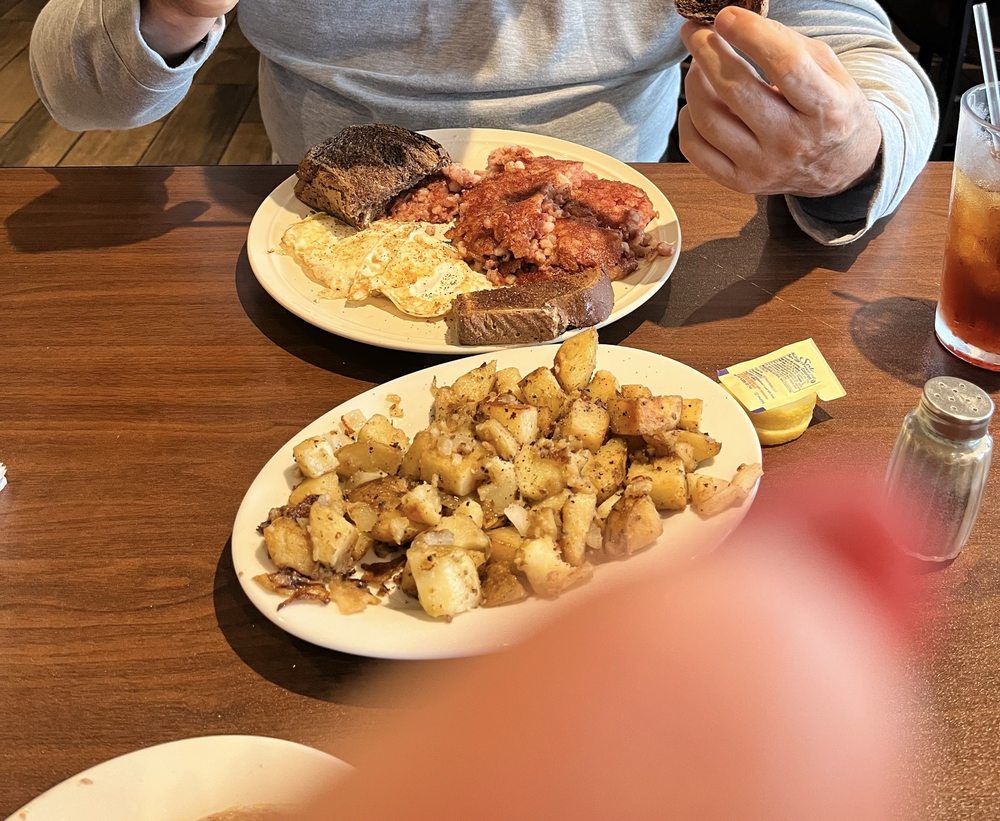 THE ANCHOR Updated October 2024 36 Main Street, Machias, Maine