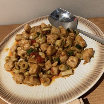 Jiang Nan - Stir-Fried Boneless Chicken W. Chili Pepper (Extra Spicy) - Chinese Near Me - Duluth, Georgia
