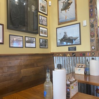 Mission BBQ - Dining room - Barbeque Near Me - Gainesville, Virginia