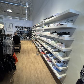 Fleet Feet - Sports Wear Near Me - Hendersonville, Tennessee Fleet Feet - Sports Wear Near Me - Hendersonville, Tennessee
